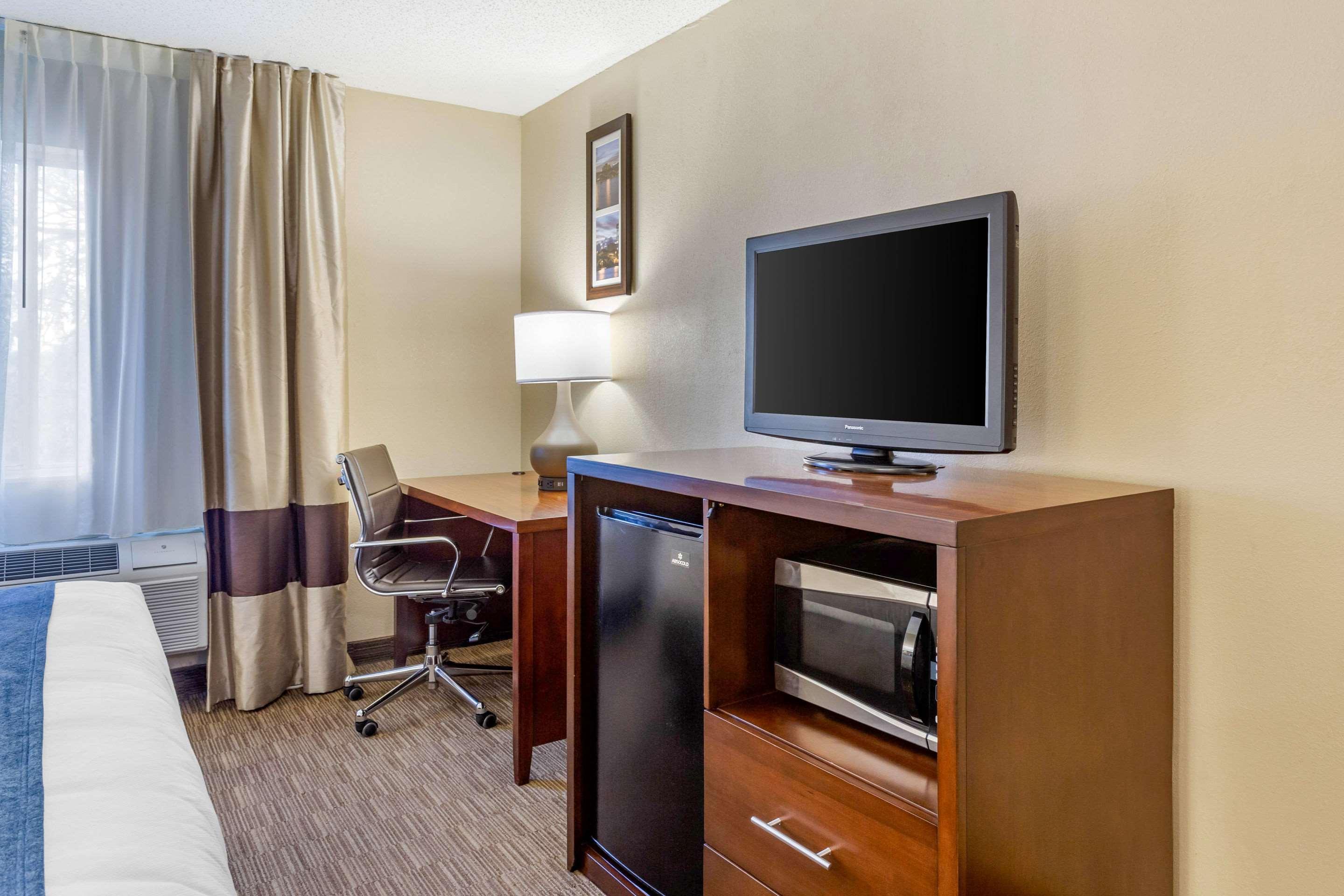 Comfort Inn Rockford Near Casino District Экстерьер фото