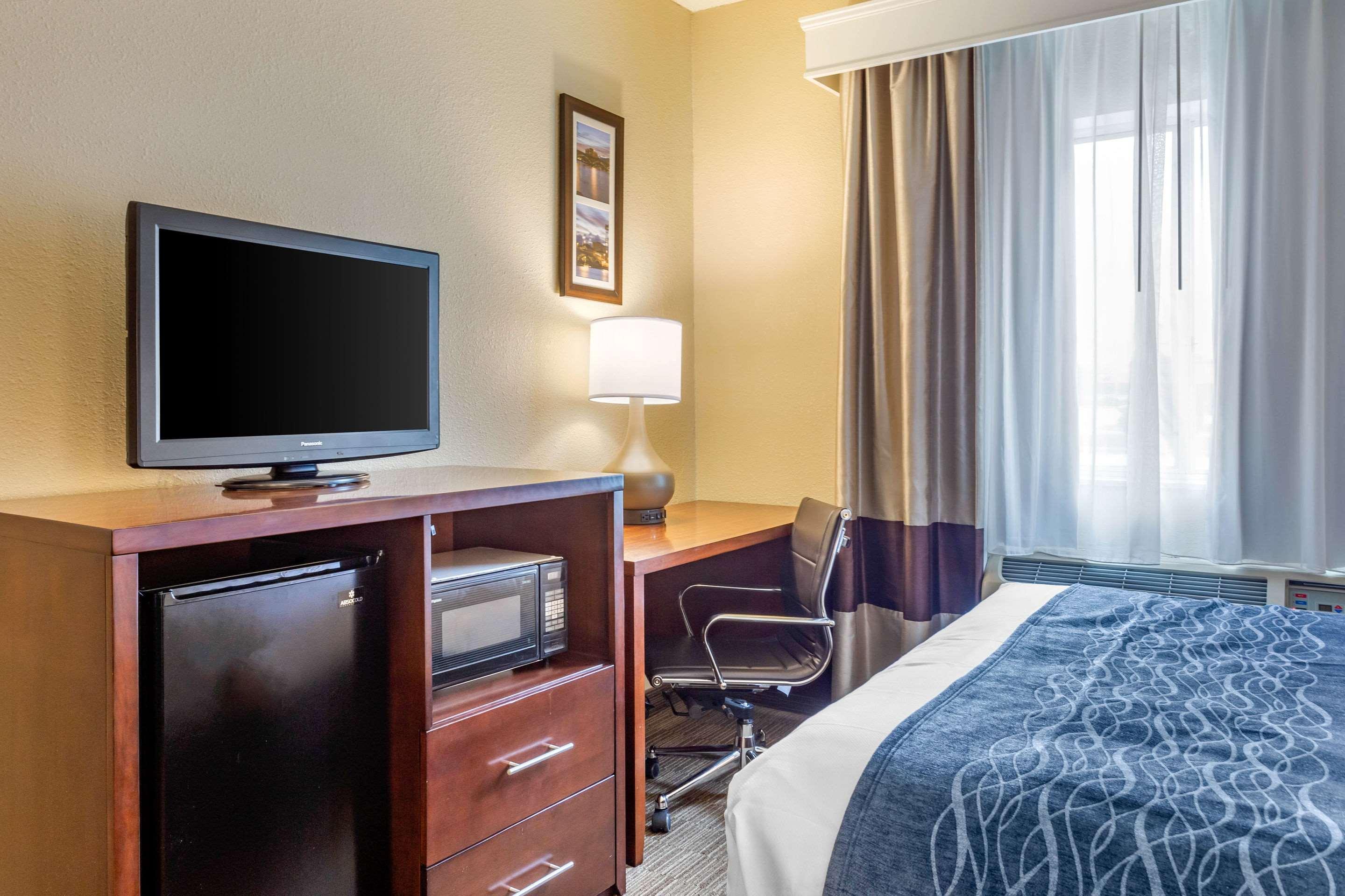 Comfort Inn Rockford Near Casino District Экстерьер фото