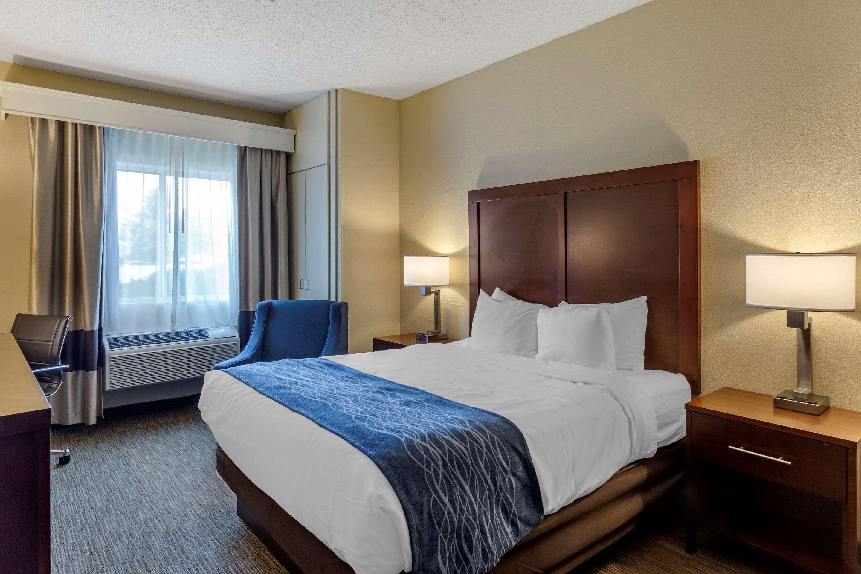 Comfort Inn Rockford Near Casino District Экстерьер фото