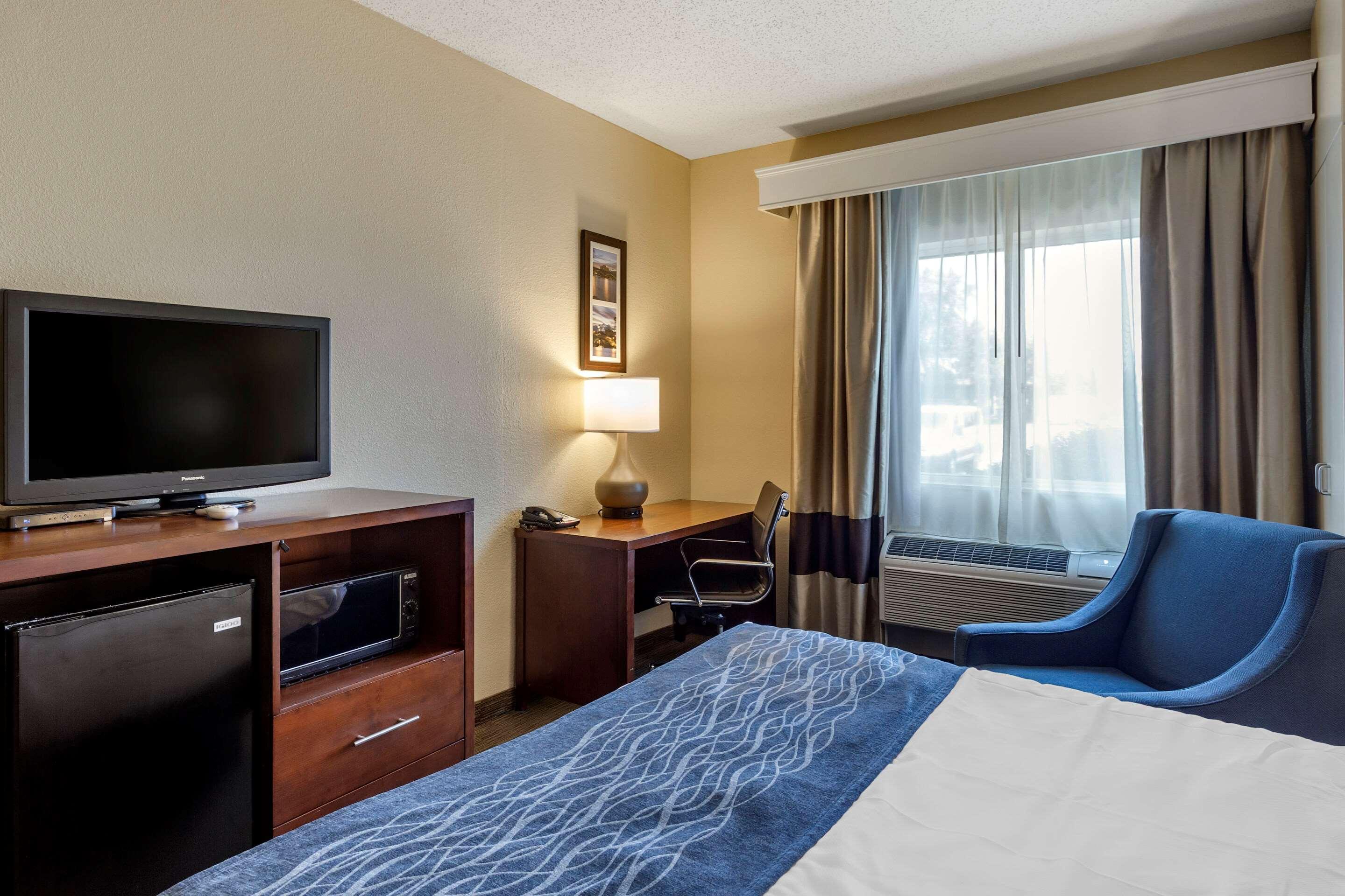 Comfort Inn Rockford Near Casino District Экстерьер фото
