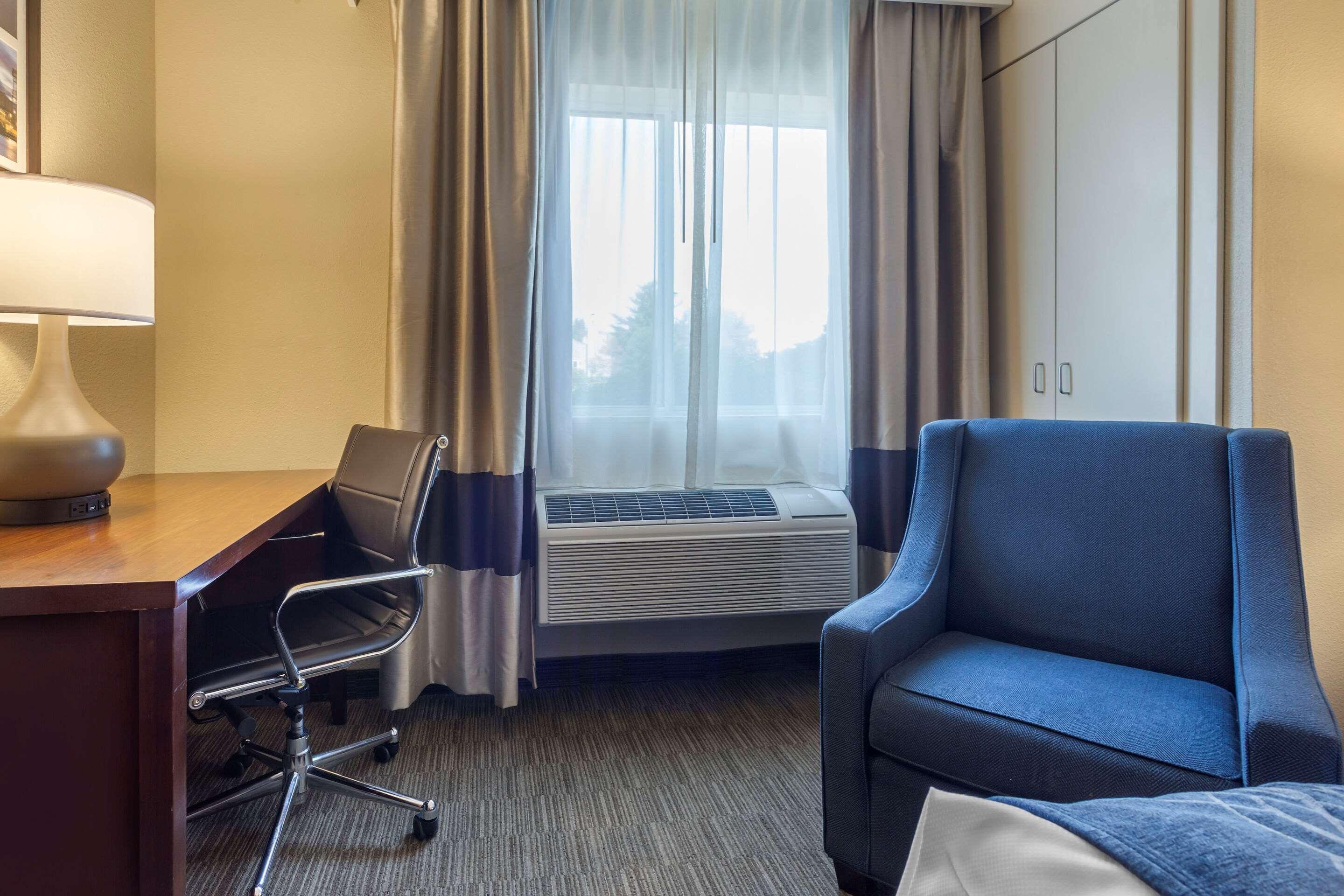 Comfort Inn Rockford Near Casino District Экстерьер фото