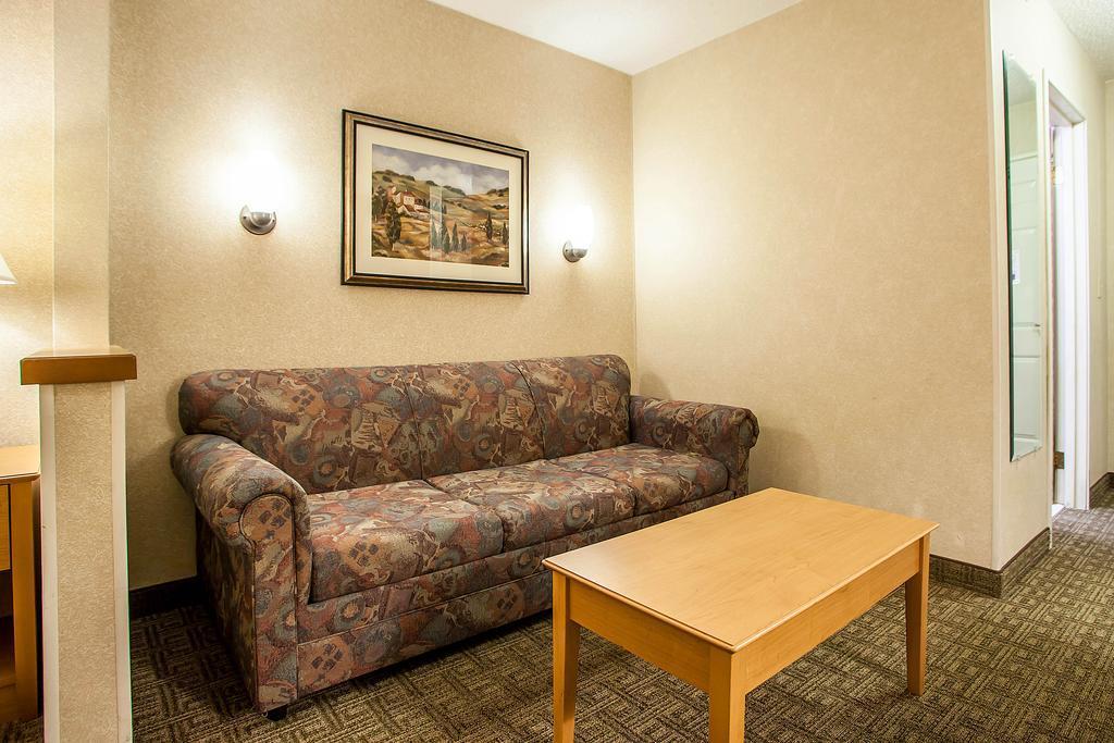 Comfort Inn Rockford Near Casino District Экстерьер фото