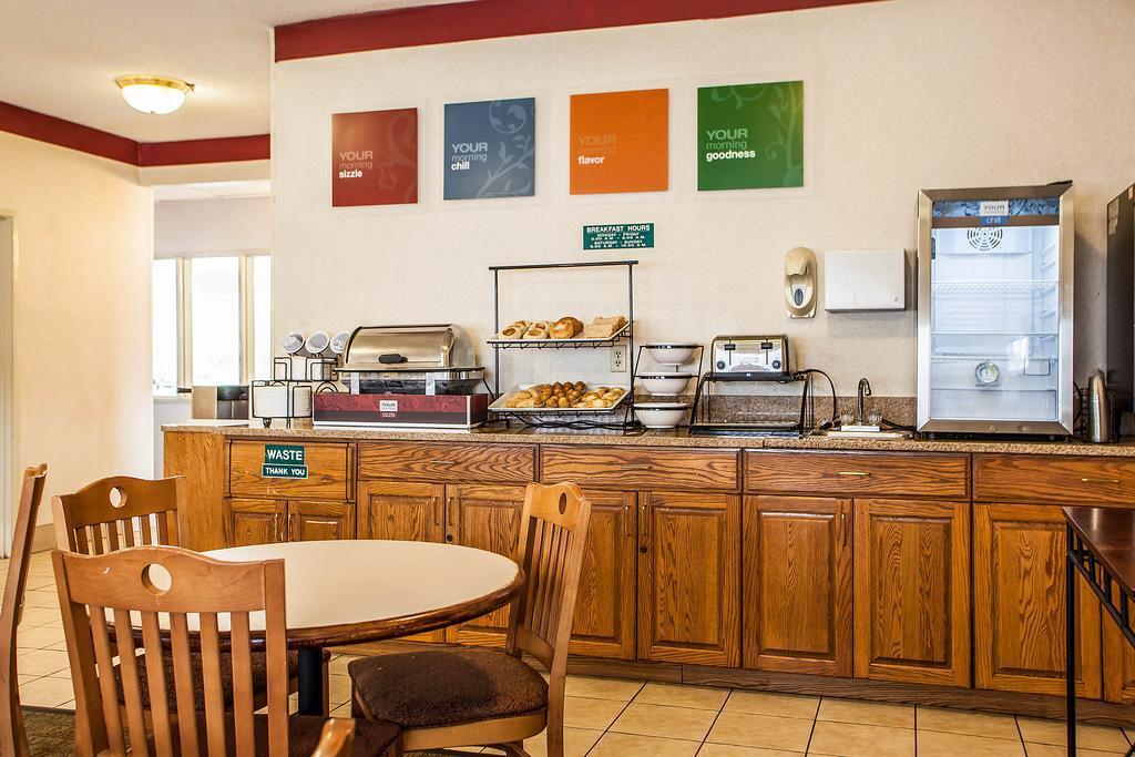 Comfort Inn Rockford Near Casino District Экстерьер фото