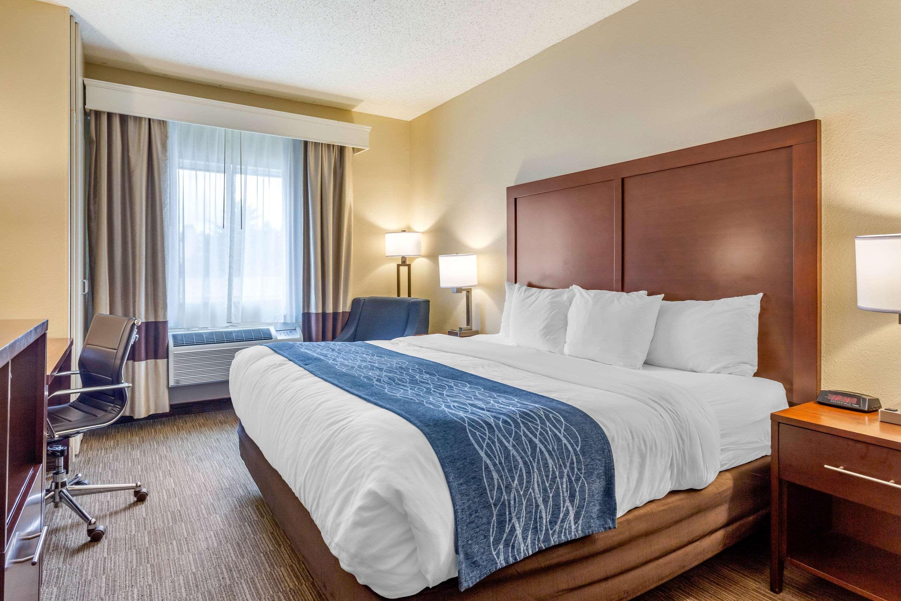Comfort Inn Rockford Near Casino District Экстерьер фото
