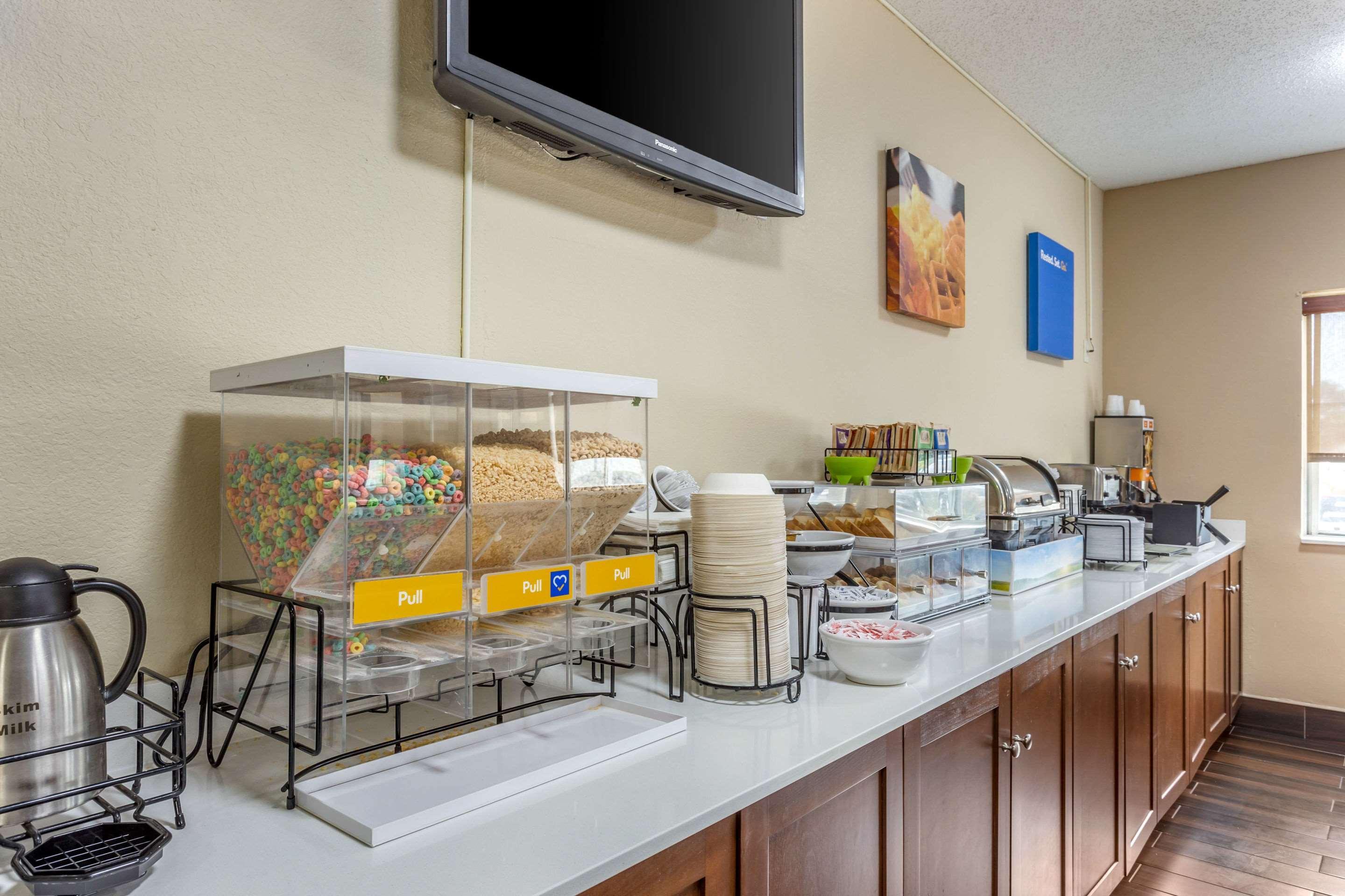 Comfort Inn Rockford Near Casino District Экстерьер фото